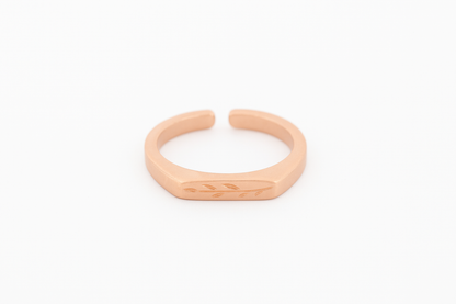 Trellis | Leaf Engraved Ring