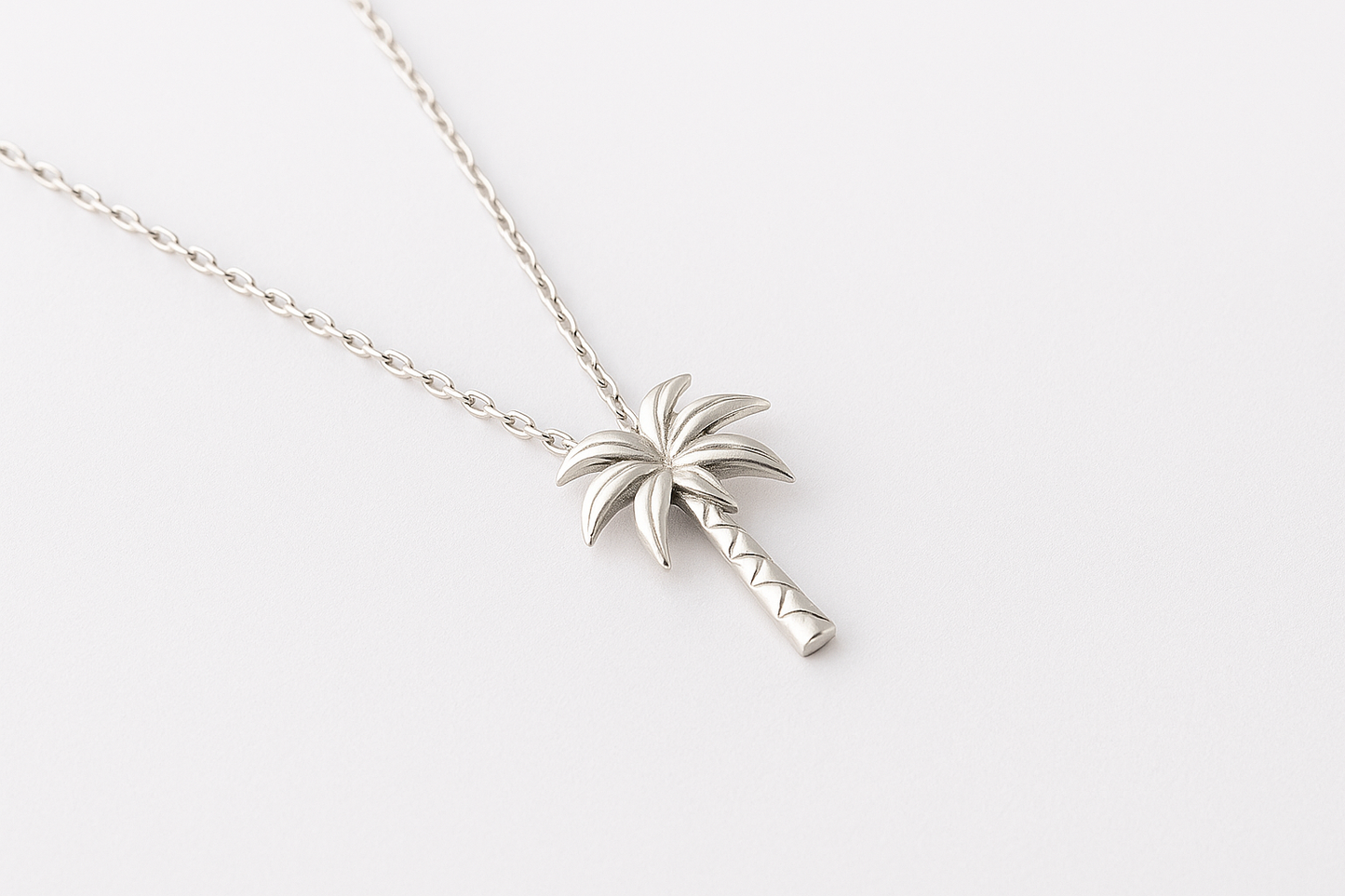 Palmline | Palm Tree Pendant